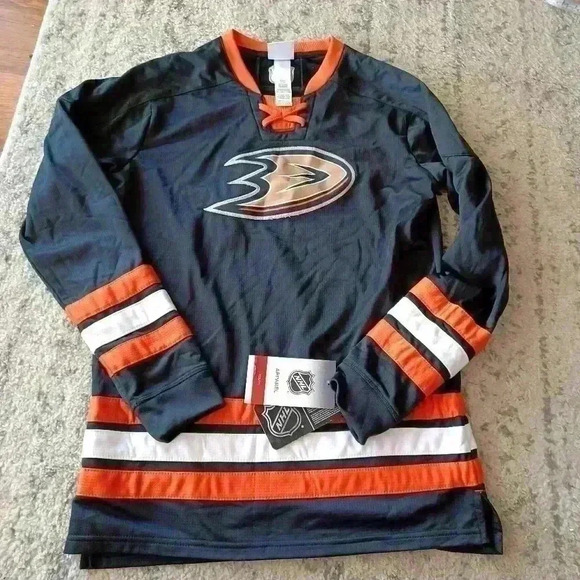 NHL Anaheim Ducks NWT Youth Jersey Inspired Sweater XL (18/20) XS/S Womens - Picture 2 of 13